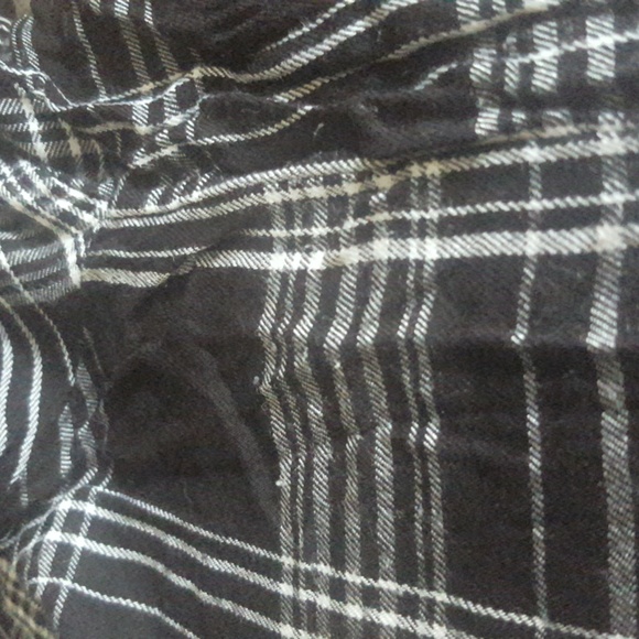beachlunchlounge Black and White Plaid  Off the Shoulder RuffleTop, Size L - Picture 10 of 10